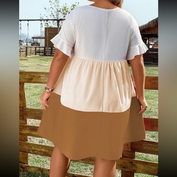 Plus color block smock dress - Picture 8 of 10